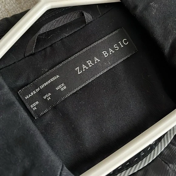 ZARA basic blazer - Picture 2 of 3